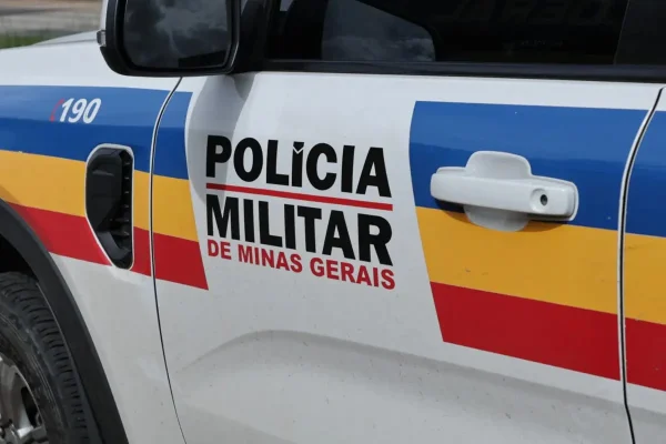 Mulher esfaqueia marido em Prudente de Morais após discussão e é presa