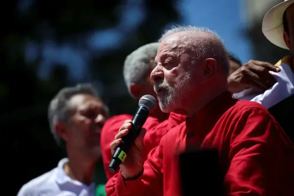 Lula no RN chama passeata de ato de soberania nacional e rejeita gringos levando riquezas