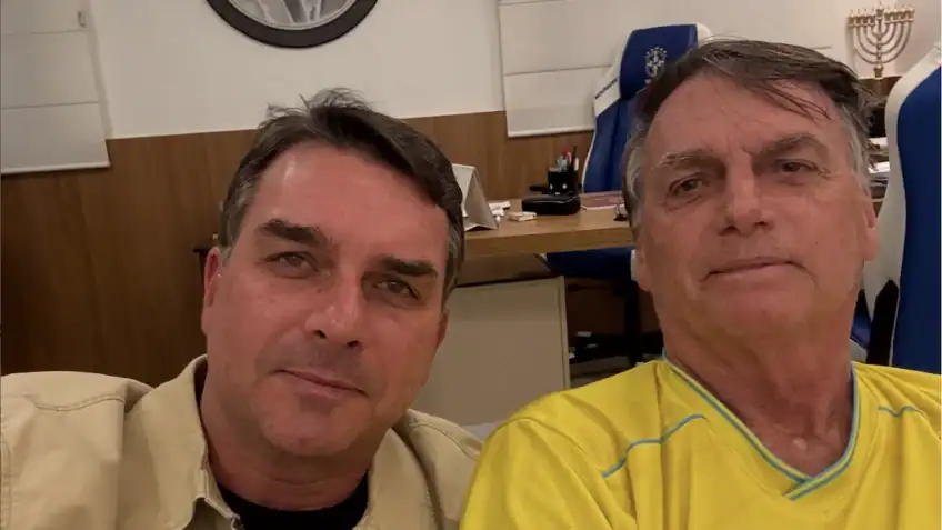 Flávio Bolsonaro visita o pai e revela como ele reagiu ao resultado das eleições (Foto: Instagram)
