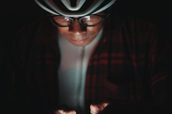 Uso excessivo de telas: 10 sinais de alerta podem indicar que sua saúde mental está em risco